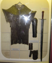 кольчуга меч наруч