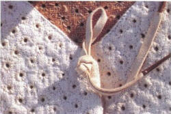 дырчатая атласная подкладка