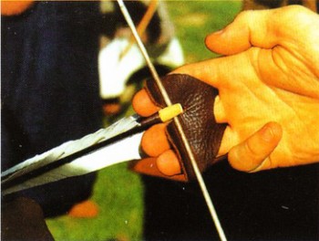 приспособление для защиты пальцев