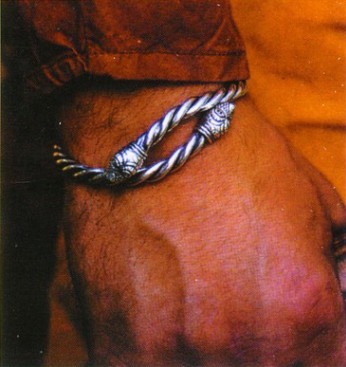 браслет Гривна