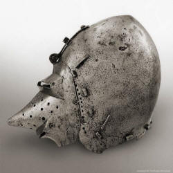 бацинет из королевскго арсенала Лидсе iv 467