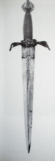 рыцарский кинжал