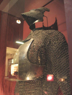 кольчуга и кирасса