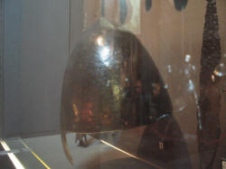 шлем с наносником