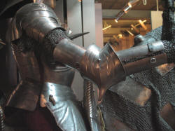 латная рука