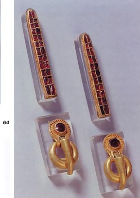 золотые пряжки