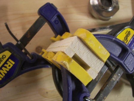 деревянная рукоять меча