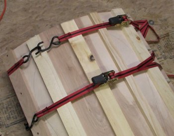 прес-форма для гнутья фанеры