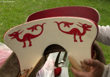 рыцарское седло с бортами