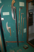 Бердиш та бойові сокири