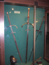 дворучні мечі