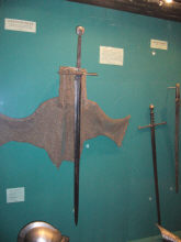 півтораручний меч, кольчуга