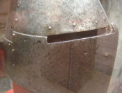 Глазница горшкообразного шлема