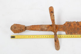 Размеры рукояти рыцарского меча стиля 5 по Э. Окшотту