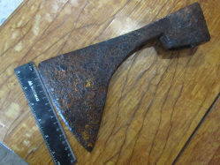 Тяжелый рабочий топор