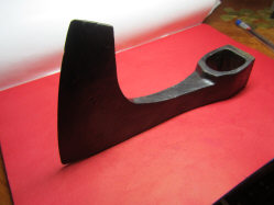 Универсальный позднесредневековый топор