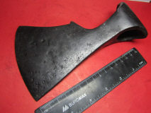 Рабочий топор типа IVa по типологии А. Кирпичникова
