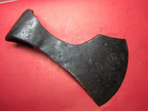 Универсальный топор типа IVa по типологии А. Кирпичникова