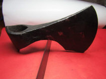 Универсальный топор типа IVa по типологии А. Кирпичникова