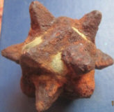 находка железного кистеня с шипами