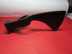 Боевой топор-чекан, 15-17 век