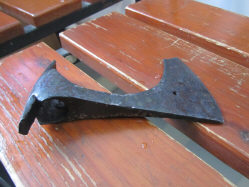 Боевой топор Киевской Руси, тип IV по А. Кирпичникову