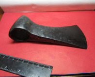 Рабочий средневековый топор