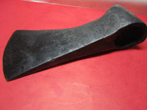 Рабочий средневековый топор