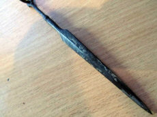 Ножевидное (мечевидное) крисало