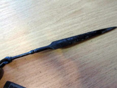 Ножевидное (мечевидное) крисало