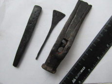 Молоток, зубильце, писало