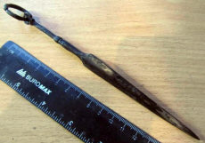 Ножевидное (мечевидное) крисало