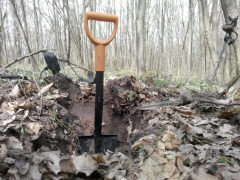 Находка крупного бронзового прорезного наконечника копья Белозерской культуры