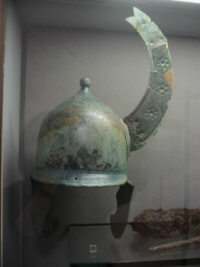 Рогатый бронзовый шлем из Кассасельватики