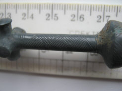 Шпилька-веретено