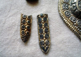 Ременные окончания сбруи боевого коня