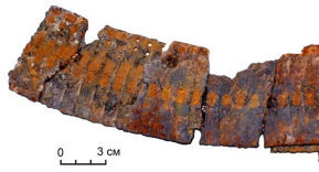 Монолит из скрепленных веерообразно пластин шестого типа (железо)
