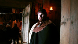 Можно встретить и живых реконструкторов норвежцев 1000-летней давности