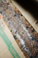 Этапы удаления ржавчины на древнем оружии