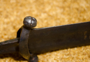 Сабельное перекрестье на мече