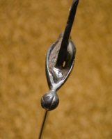 Сабельное перекрестье на мече