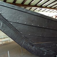 Обшивка Нидамского корабля, скрепленная заклепками