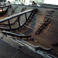 Шпангоуты и гребная банка Нидамской ладьи