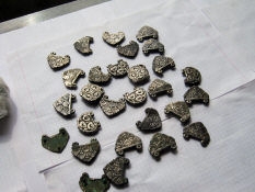 Серебряные поясные бляхи 8-9 в. н. э. Салтово-Маяцкая культура. Хазарский каганат.