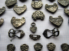 Серебряные поясные бляхи 8-9 в. н. э. Салтово-Маяцкая культура. Хазарский каганат.