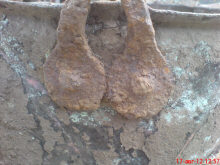 Крепление ушек для дужки