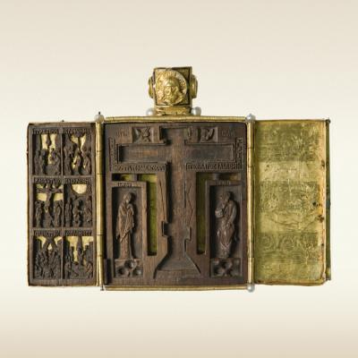 Икона-складень. Крест с предстоящими и праздники. 15 век