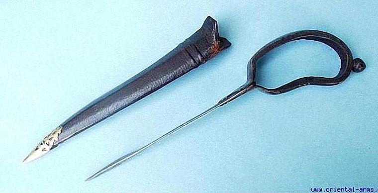 бичва с бронебойным острием