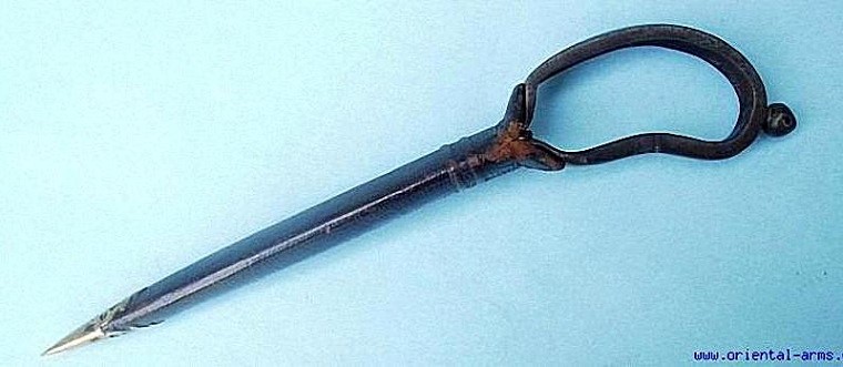 бичва с бронебойным острием