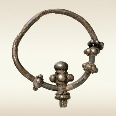 Обломок височного кольца «Волынского» типа